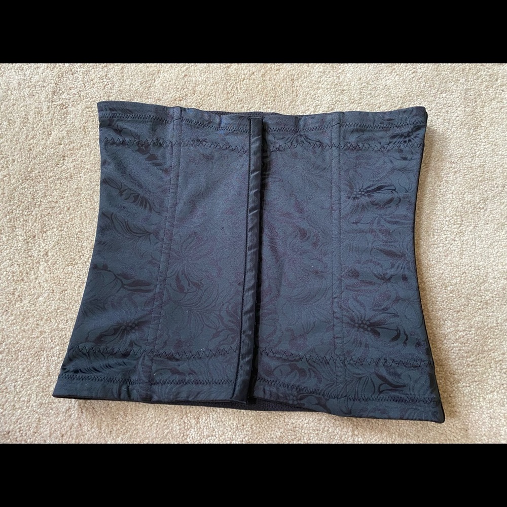 Black Shape Wear
